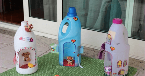 Có rất nhiều người thắc mắc cách làm đồ chơi mầm non từ chai nhựa 