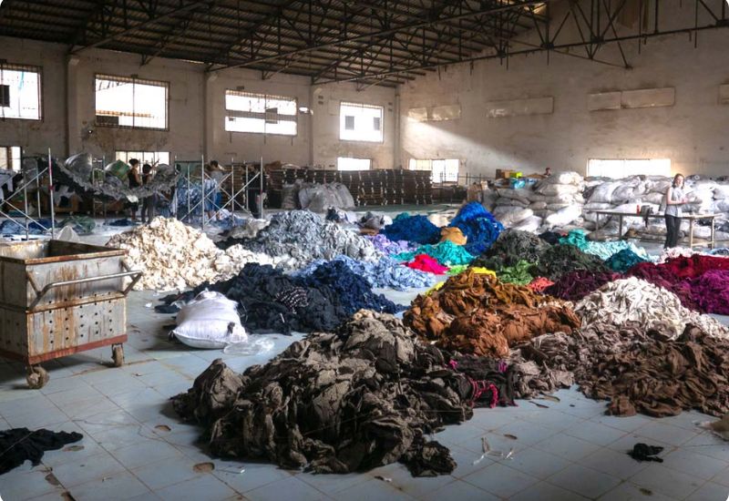 Tại sao nên chọn Thịnh Phát để thu mua vải phế liệu